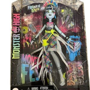 Monster high Frankie stein doll NEW
